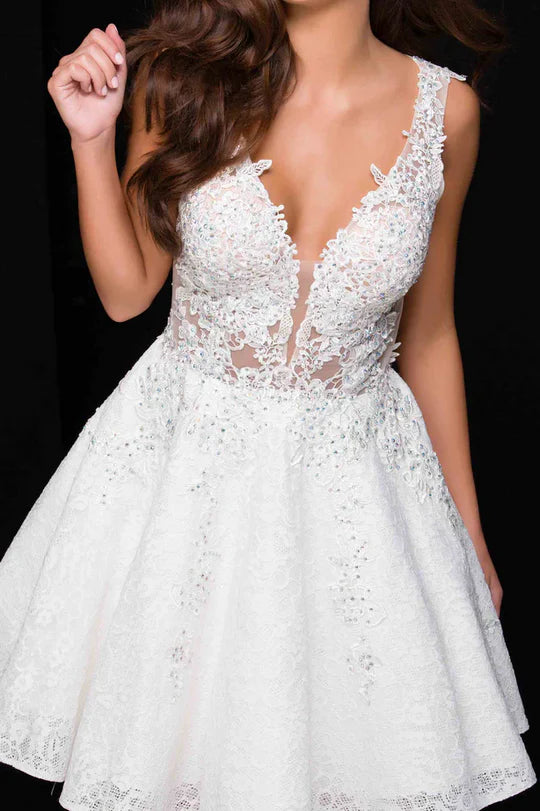 White A-Line V-Neck Illusion Lace Appliques Short Cocktail Homecoming Dress