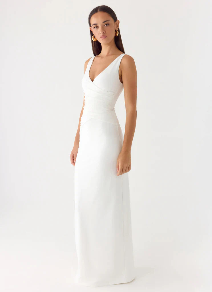 White Sleeveless V-neck Ruched Waist Maxi Prom Dress For Formal Events