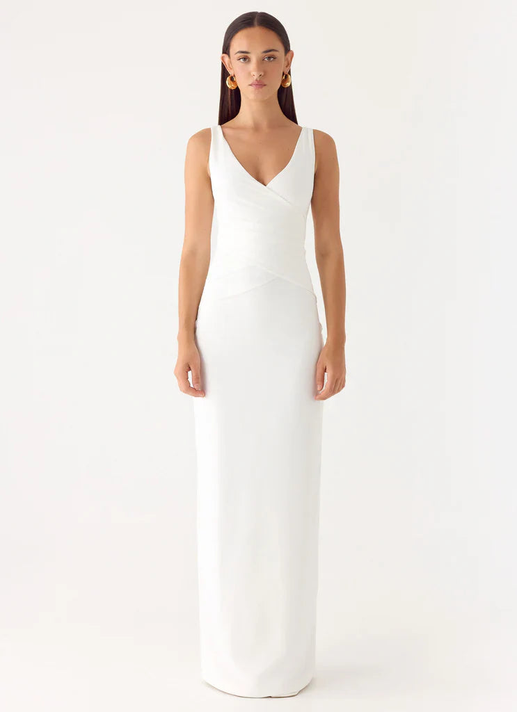 White Sleeveless V-neck Ruched Waist Maxi Prom Dress For Formal Events