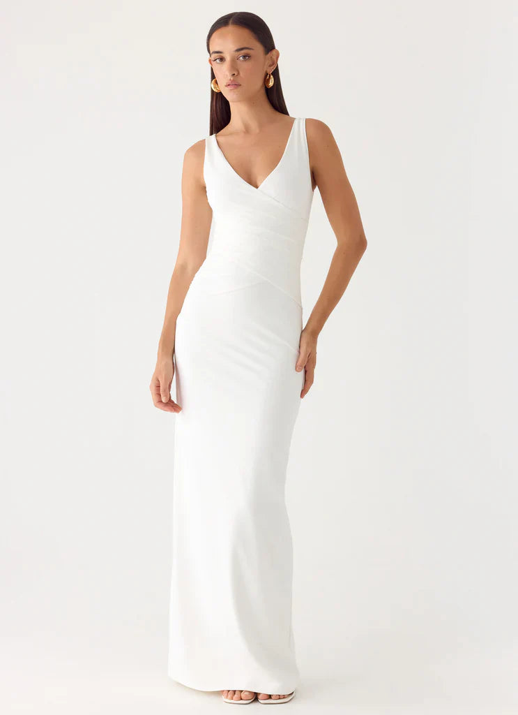 White Sleeveless V-neck Ruched Waist Maxi Prom Dress For Formal Events