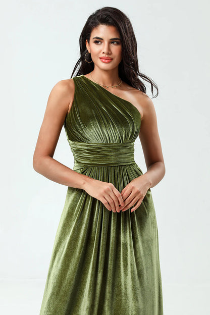 A Line One Shoulder Ruched Velvet Floor-Length Dress