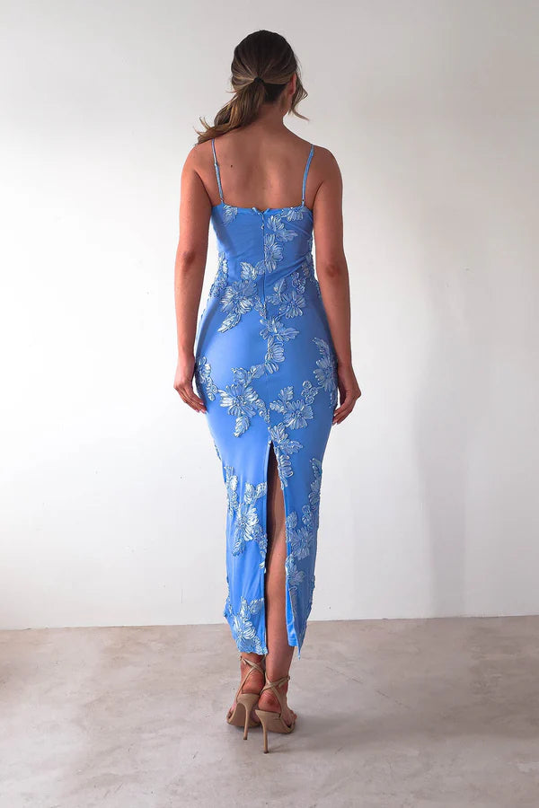 Thin suspender tight waist hugging three-dimensional floral dress