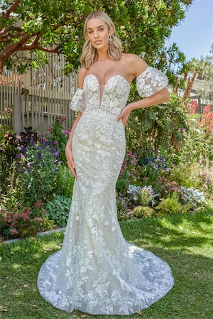 Beautiful Tulle and Sequin Lace Fit & Flare Gown with Strapless Sweetheart Neckline and Detachable Bubble Sleeves