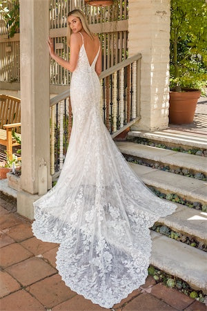 Chiffon sequin lace fitted mermaid V-neck cinched waist and floor skirt