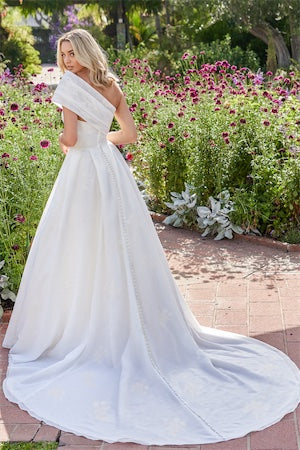 Transparent hard yarn A-line skirt strapless collar detachable single shoulder with transparent hard yarn shawl