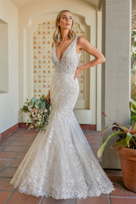 Deep V backless mermaid and floor length skirt