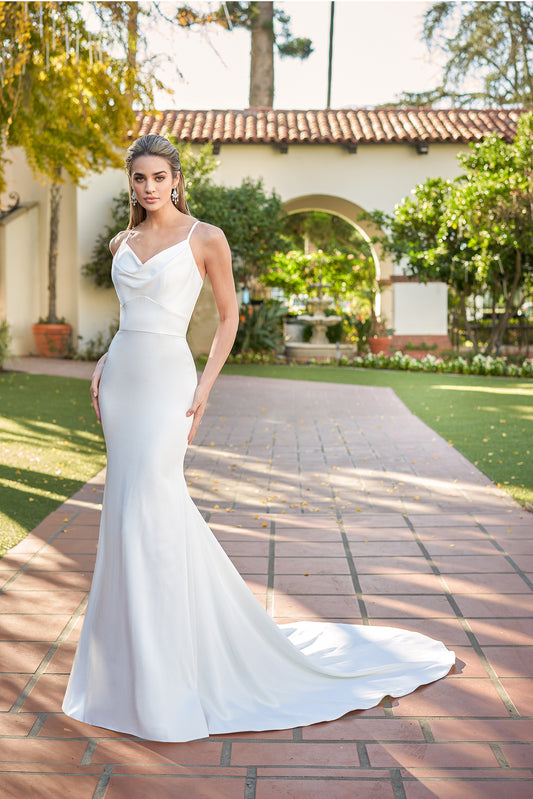 V-neck strap cross backless mermaid and floor length skirt