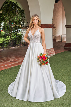 Deep V-thin shoulder strap backless tight corset and floor length skirt