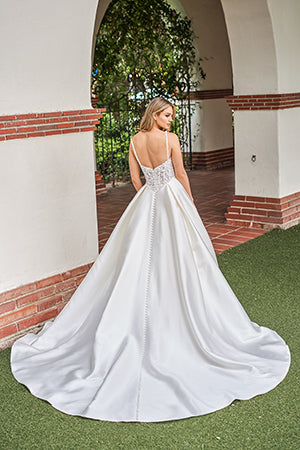 Thin shoulder strap backless tight corset and floor length skirt