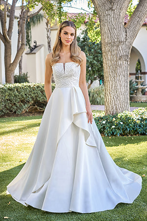 Strapless V-neck tight corset mermaid and floor length skirt