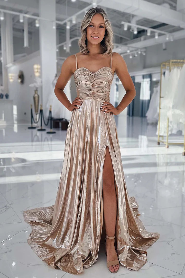 Long term trailing skirt with pleated side slit and fine suspender straps