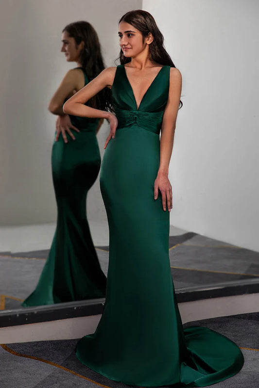 Deep V backless dark green waist cinched long dress, ball gown
