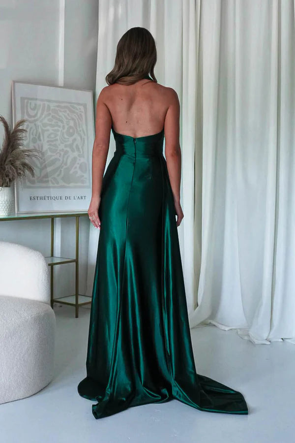 Deep green deep V-neck hanging shoulder strap side slit dress
