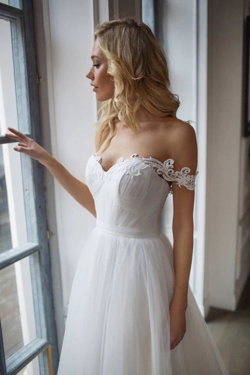 Off shoulder sweetheart chiffon lace applique wedding dress