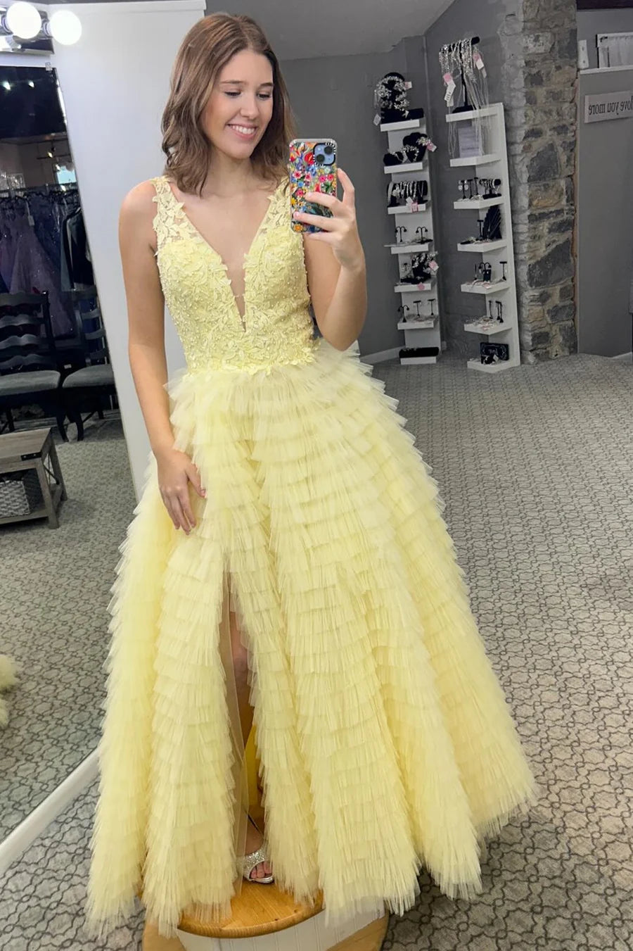 Deep V-pleated layered long ball skirt with slit