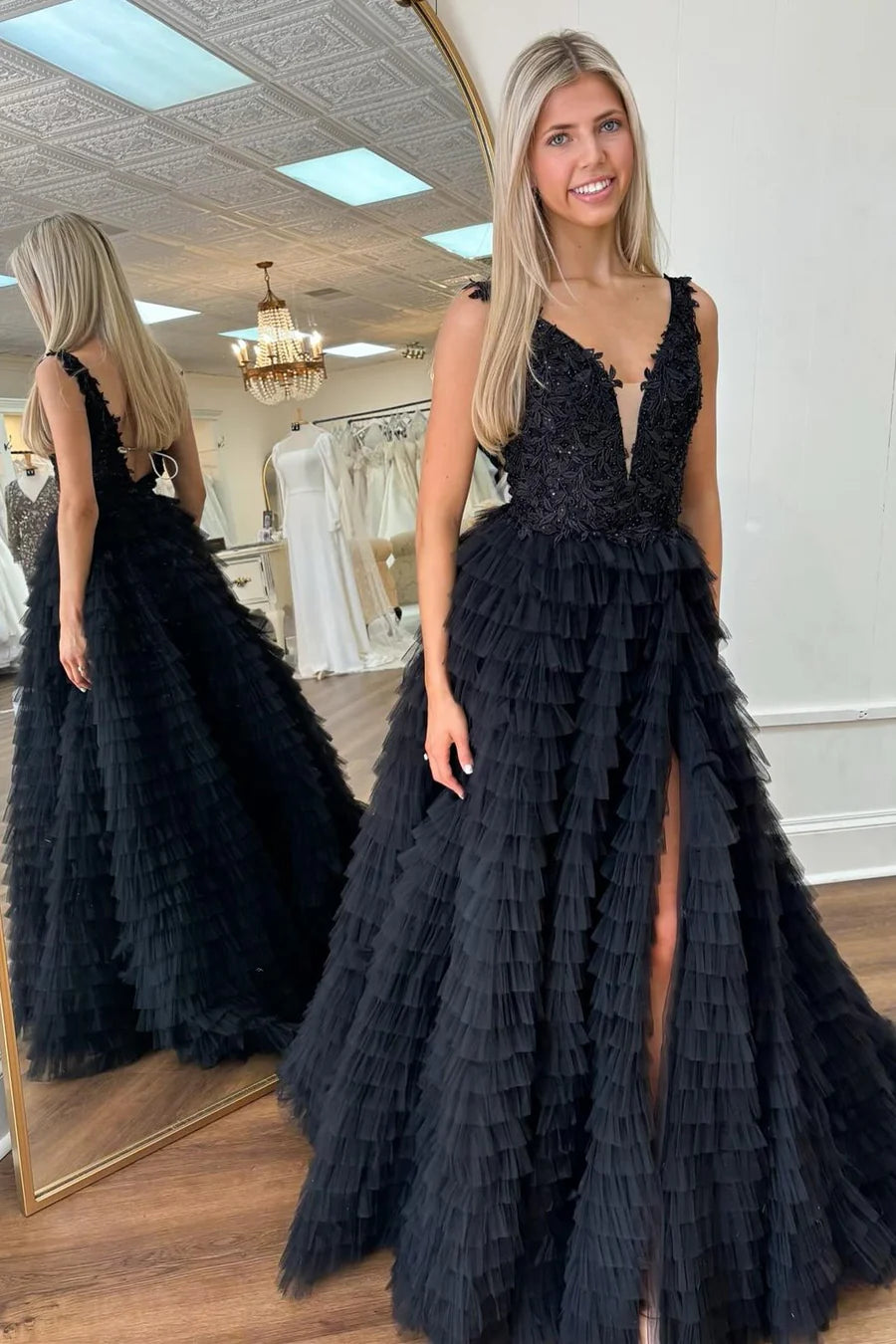 Deep V-pleated layered long ball skirt with slit