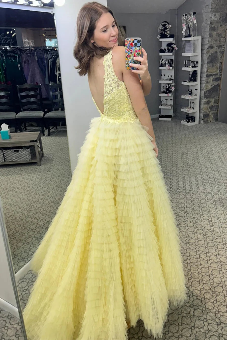 Deep V-pleated layered long ball skirt with slit