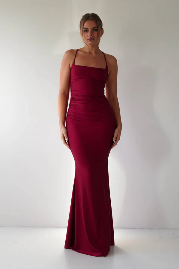 Square neck slim shoulder strap backless tight fitting dress