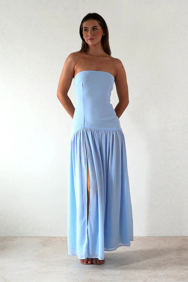 Strapless sleeveless dress with side slit