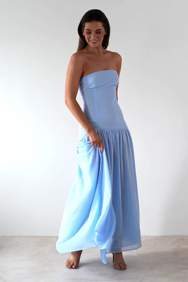 Strapless sleeveless dress with side slit