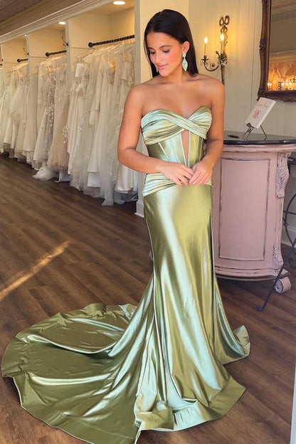 Strapless camisole fishbone corset cross section floor length skirt