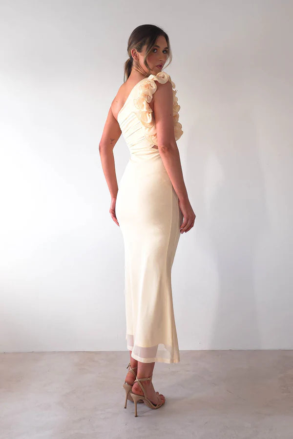 Single shoulder strap tight waist cinching dress with three-dimensional lace